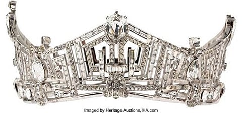 Marilyn Van Derbur Miss America to Auction her Crown to Raise Money for Teachers