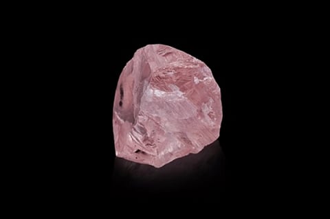 Diacore buys 3ct 2.32pink diamond for USD 13.8 million