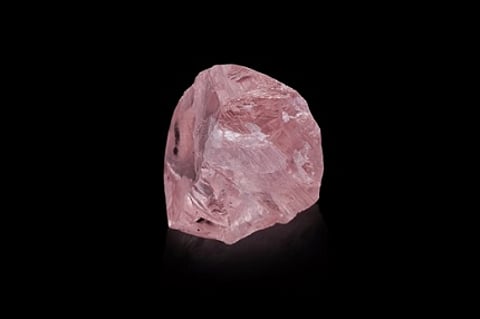 Diacore buys 3ct 2.32pink diamond for USD 13.8 million 