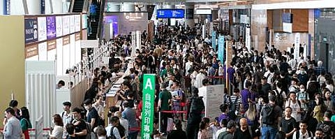 Hong Kong shines bright on global stage with pivotal return of Jewellery & Gem ASIA