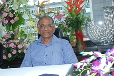 Govind Dholakia at the new SRK office in BDB