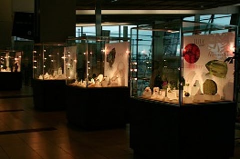 ‘GIA Celebrates Birthstones’ unveils at San Diego International Airport
