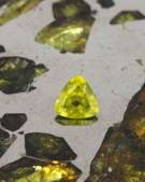 GIA tests Extraterrestrial Peridot specimens