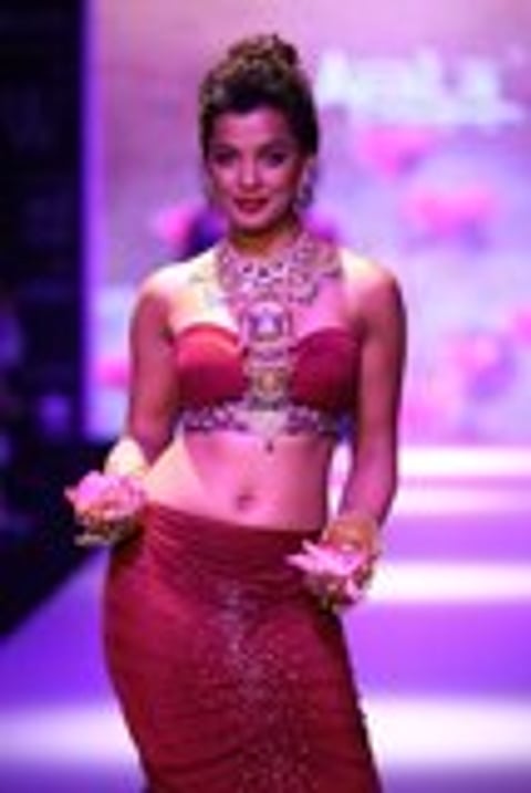 IIJW -Mumbai 2013: Sumit Sawhney summerises divinity with Carved Incarnations