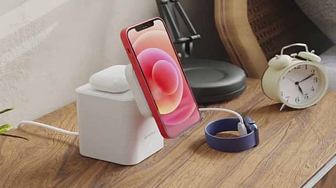 Stuffcool Unveils New Magic 2 in 1 Magnetic Wireless Charging Station