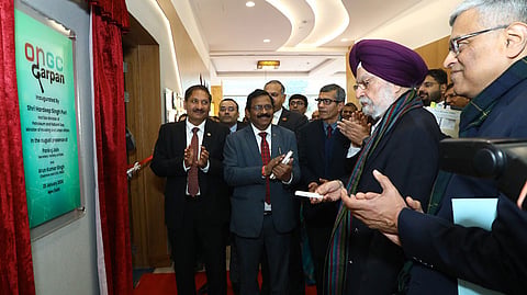 Petroleum Minister Hardeep Singh Puri Inaugurates ONGC Digital Corporate Visualization Center