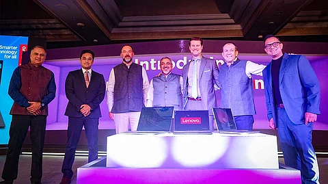Tech World India 24- Shailendra Katyal MD India, Bhaskar Basu Microsoft, Vlad Rozanovich ISG President, Amar Babu AP President, Matt Zielinski ISO President, Luca Rossi IDG President, Santhosh Viswanathan Intel