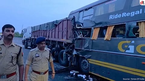 Four Killed, Over 20 Injured After Volvo Bus Crashes into Trailer on Yamuna Expressway in Mathura