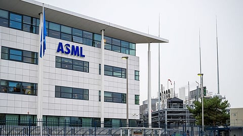 ASML Introduces $20,000+ Retention Bonus as Global Tech Industry Faces Wave of Layoffs