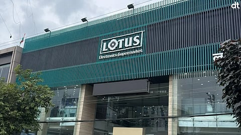 Lotus Electronics Opens Pre-Bookings for Apple iPhone Duo