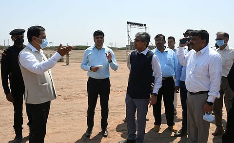 Union Minister of Ayush Visits Location of WHO Global Centre for Traditional Medicine