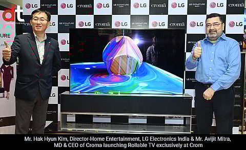 LG Introduces ‘SIGNATURE OLED R’, World’s First Rollable OLED TV