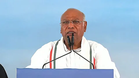மல்லிகார்ஜுன கார்கே..