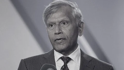 திலீப் தோஷி.