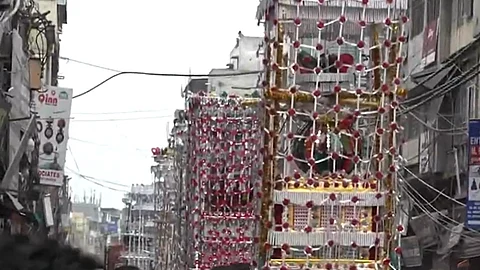 மொஹரம் ஊர்வலத்தில் மின்சாரம் பாய்ந்து ஒருவர் பலி; 3 பேர் காயம்