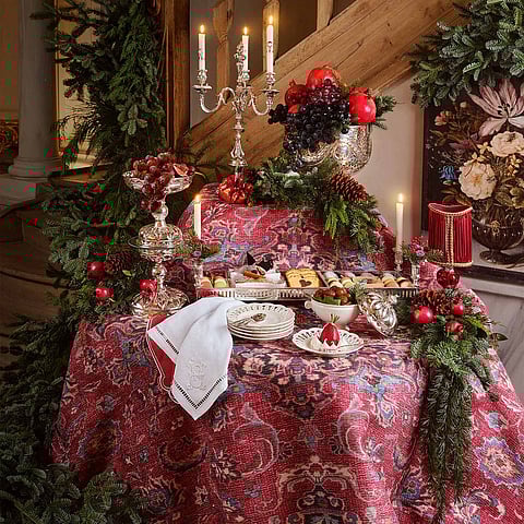 Seferî table accessories