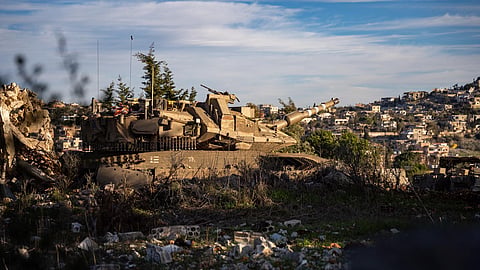Um tanque da 300.ª brigada das Forças de Defesa de Israel em missão no sul do Líbano.