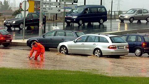 Mau tempo: Empresas apoiam Cruz Vermelha com viaturas, lonas e bens essenciais