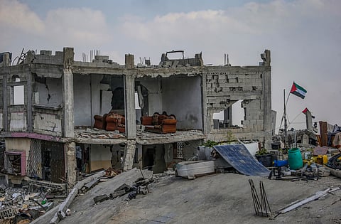 Um edifício semidestruído em Jabalia, no norte da Faixa de Gaza.