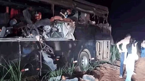 12 estudantes universitários morrem após acidente entre um camião e um autocarro em São Paulo