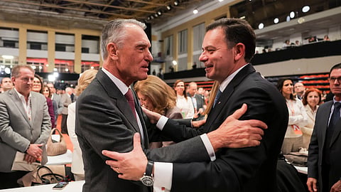 Cavaco Silva com Luís Montenegro no 41.º Congresso do PSD, em 2023