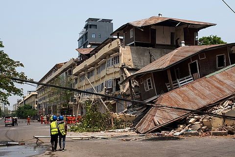Sismo já causou cerca de 1700 mortos em Myanmar. Grávida morre depois de ser resgatada dos escombros