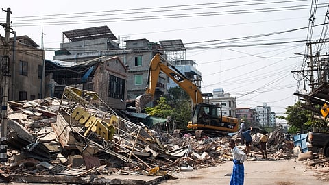 Mais de 2000 mortos e 3900 feridos no sismo em Myanmar