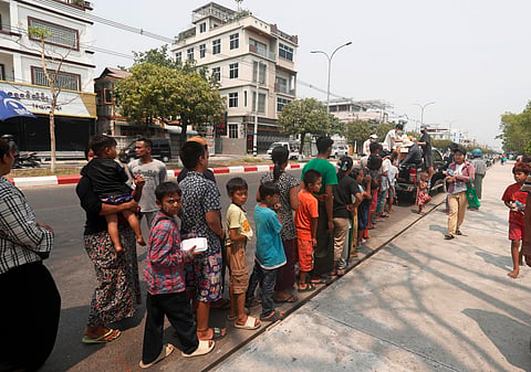 Falta comida, água e abrigo. Número de mortos após sismo já ultrapassa os 2700 em Myanmar