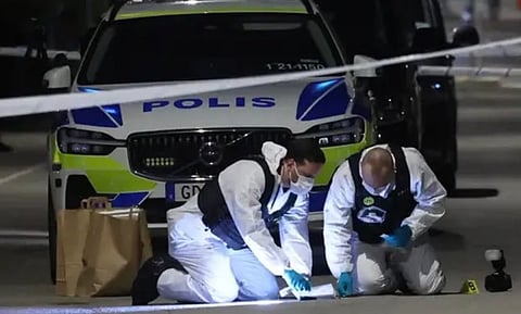 Jovem de 16 anos detido pela polícia sueca. É suspeito do ataque que causou três mortos
