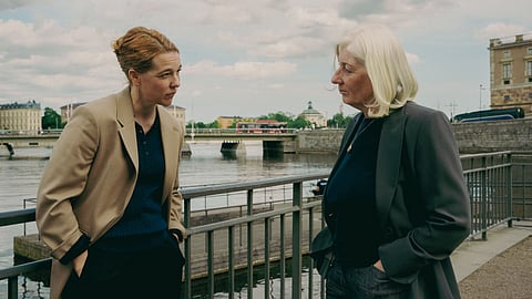 Josefin Neldén (à esquerda) no vórtice dos bastidores governamentais.