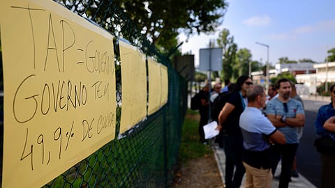Concentração de trabalhadores da Menzies em frente aos escritórios da TAP, na sexta-feira, 8 de agosto