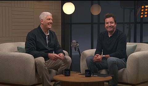 Jimmy Fallon abriu o “programa” com Rick Osterloh, diretor da Google para os dispositivos.