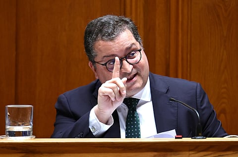 Ministro das Finanças aconselha jovens a poupar dinheiro e evitar fraudes