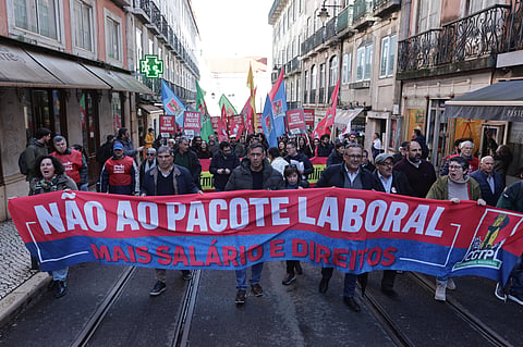 Dois candidatos presidenciais entre a manifestação da CGTP contra o pacote laboral