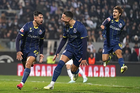 Jogadores portistas festejam golo da vitória