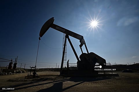 Preço do petróleo Brent sobe 2% e ultrapassa os 105 dólares