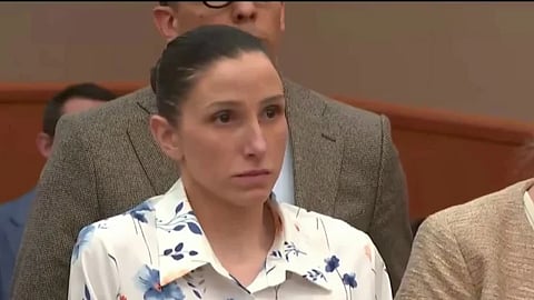 Mulher que escreveu livro sobre o luto após a morte do marido foi considerada culpada de... o matar