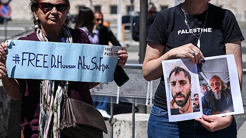 Protesto pela libertação dos ativistas Saif Abukeshek e Thiago Avila