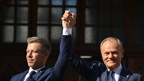 Magyar foi recebido por Tusk na sua primeira visita ao estrangeiro desde que assumiu funções.