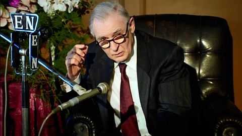 Jorge Mota no papel de Salazar: corpo e fantasma.