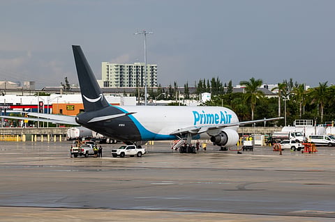 Cinco mortos em acidente com avião de carga da Amazon em Miami