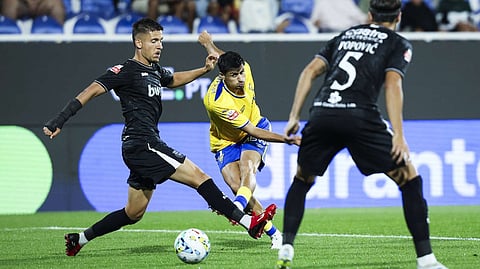 O Arouca sofreu na parte final do jogo com o Estoril.