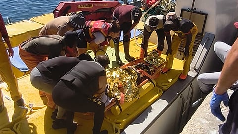 Um desaparecido em naufrágio em Sesimbra. Seis pessoas foram resgatadas
