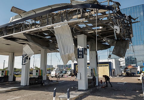 Em Kiev, foi atingido um posto de abastecimento de combustível. Oito pessoas ficaram feridas nos mais recentes ataques russos à capital ucraniana.