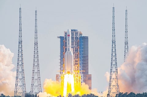 China avança preparativos para missão tripulada à Lua até 2030