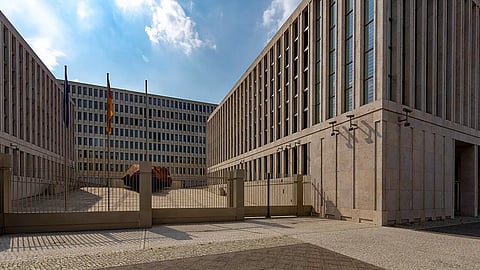 Assessor Manfred D. terá passado documentos secretos do Serviço Federal de Informações até à primavera deste ano