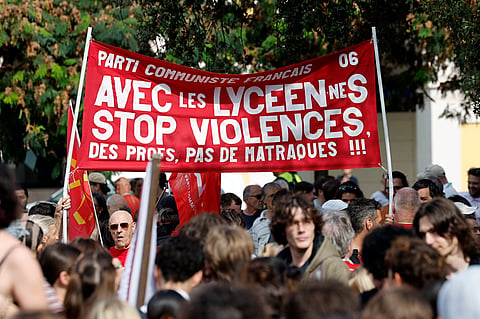 Centenas de feridos em confrontos com a polícia e mais de 6000 detidos durante protestos em França