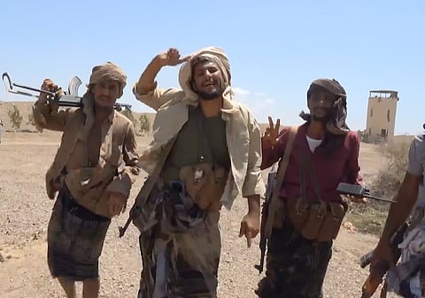 Forças iemenitas alegam ganhos territoriais junto ao estreito de Bab al-Mandeb.