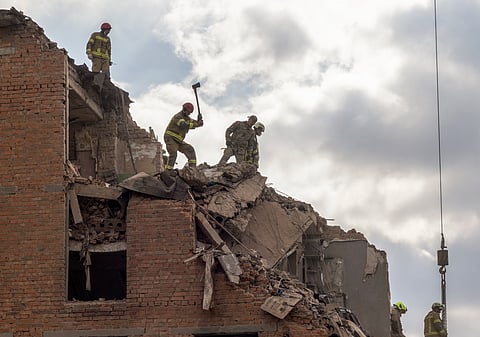 Pelo menos quatro mortos e 14 feridos em ataque russo contra Kiev