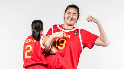 Zhang Ziyu já é a jogadora mais alta da história da modalidade.